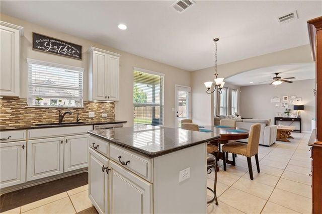2337 Muzzie LN, Leander, TX 78641