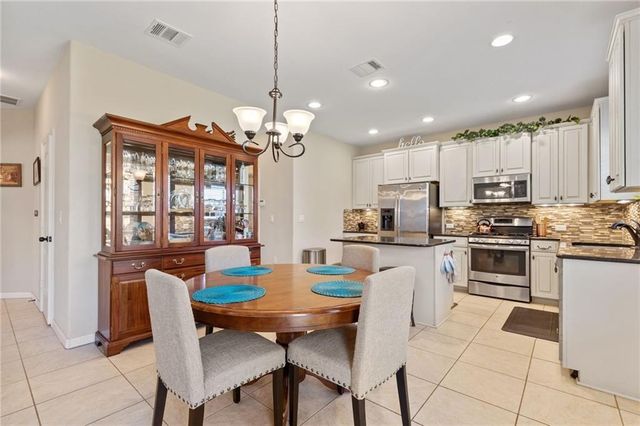 2337 Muzzie LN, Leander, TX 78641
