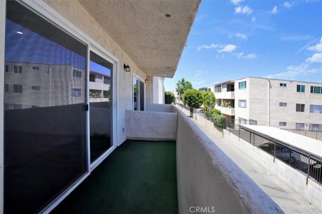 5412 Lindley Avenue 110, Encino, CA 91316