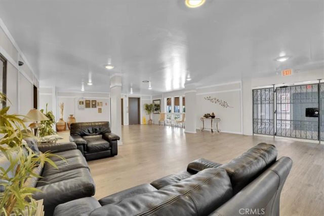 5412 Lindley Avenue 110, Encino, CA 91316