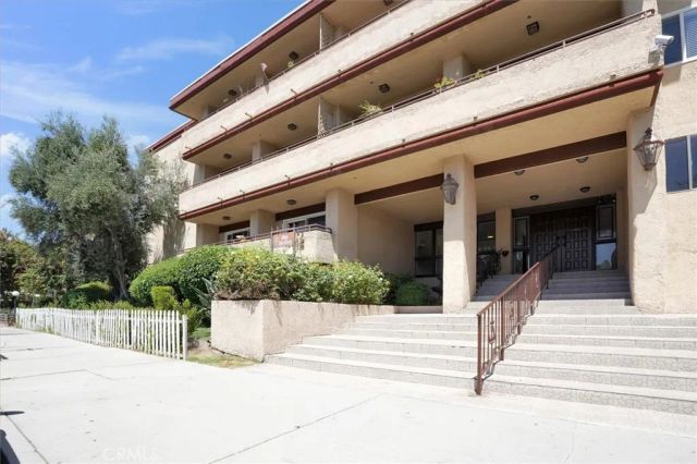 5412 Lindley Avenue 110, Encino, CA 91316