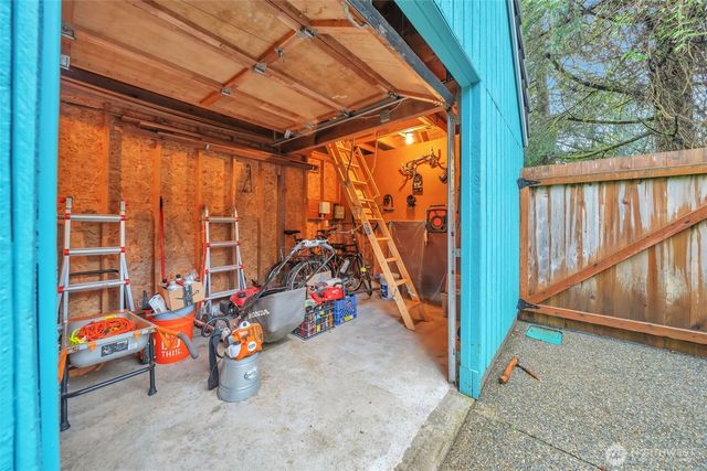 4015 Boardman Court NW, Olympia, WA 98502