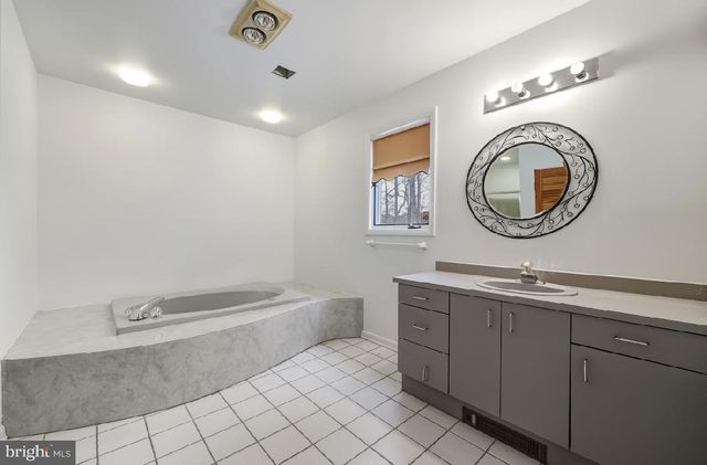 1159 MOSS MILL RD, Hammonton, NJ 08037