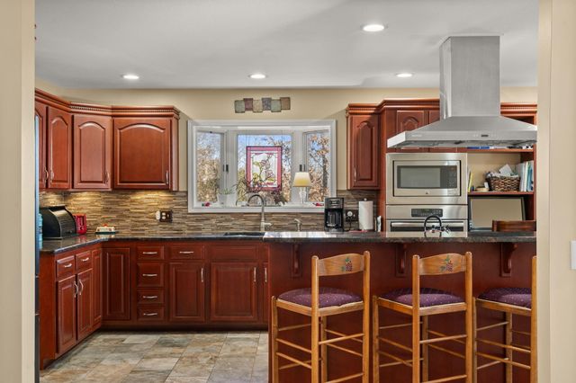 127 Trails End Street, Branson West, MO 65737