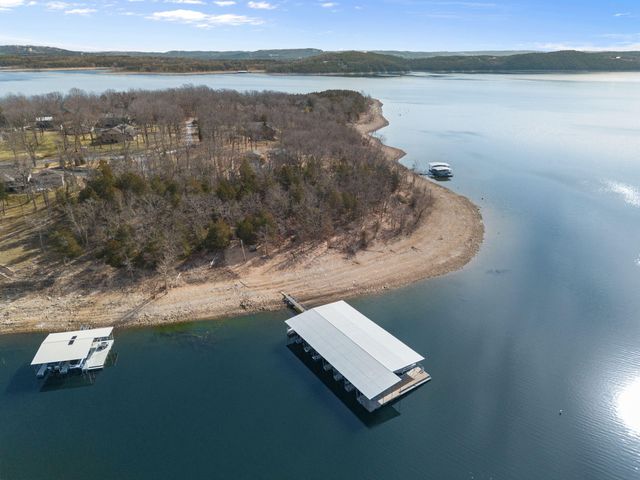 127 Trails End Street, Branson West, MO 65737