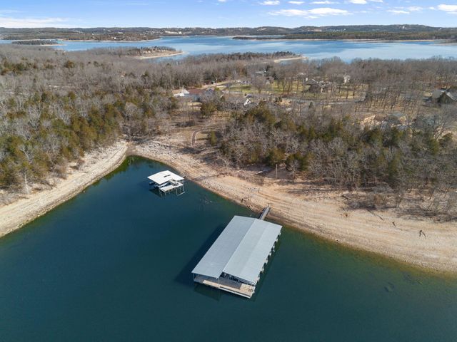 127 Trails End Street, Branson West, MO 65737