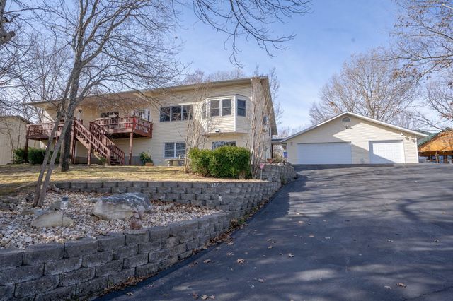 127 Trails End Street, Branson West, MO 65737