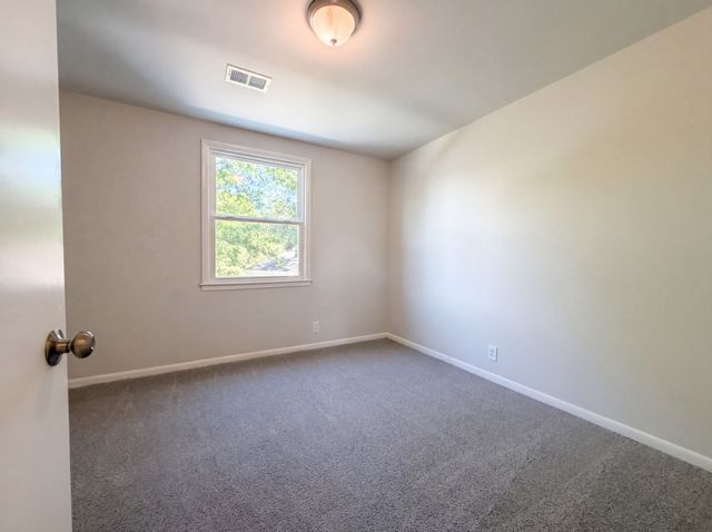 105 Ivy Dr, Hendersonville, TN 37075