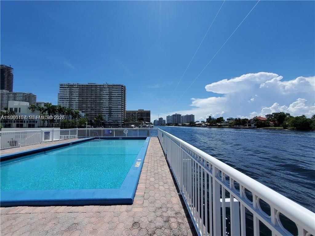 1913 S Ocean Dr 316, Hallandale Beach, FL 33009