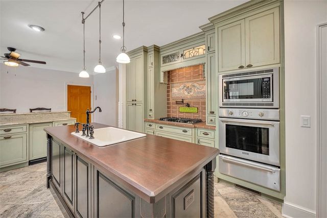 210 Settlers Road, St Simons Island, GA 31522