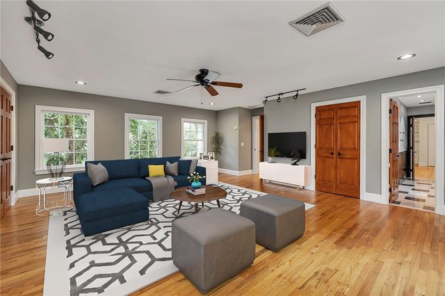 210 Settlers Road, St Simons Island, GA 31522