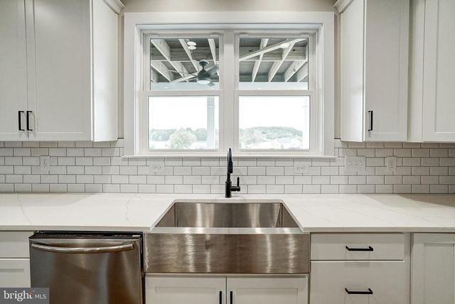 211 ESTES LN, Mineral, VA 23117