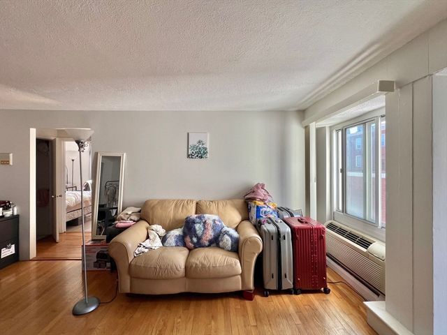 4 Trowbridge Place 3C, Cambridge, MA 02138