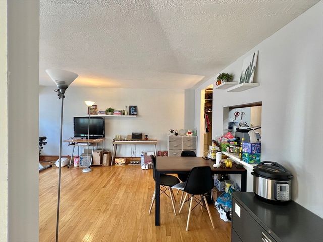 4 Trowbridge Place 3C, Cambridge, MA 02138