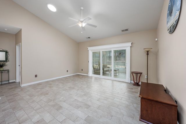 112 Barons Bluff Dr., Conway, SC 29526