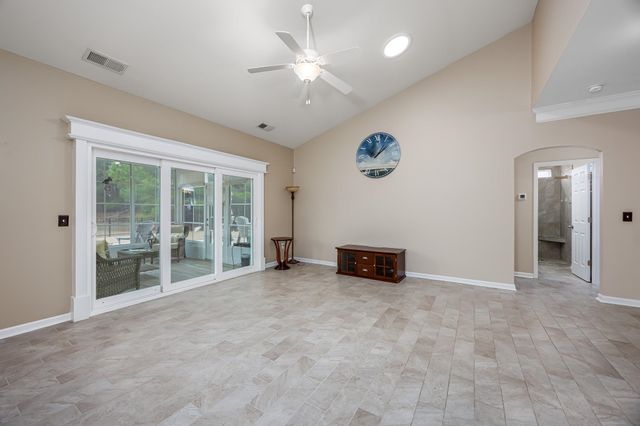 112 Barons Bluff Dr., Conway, SC 29526