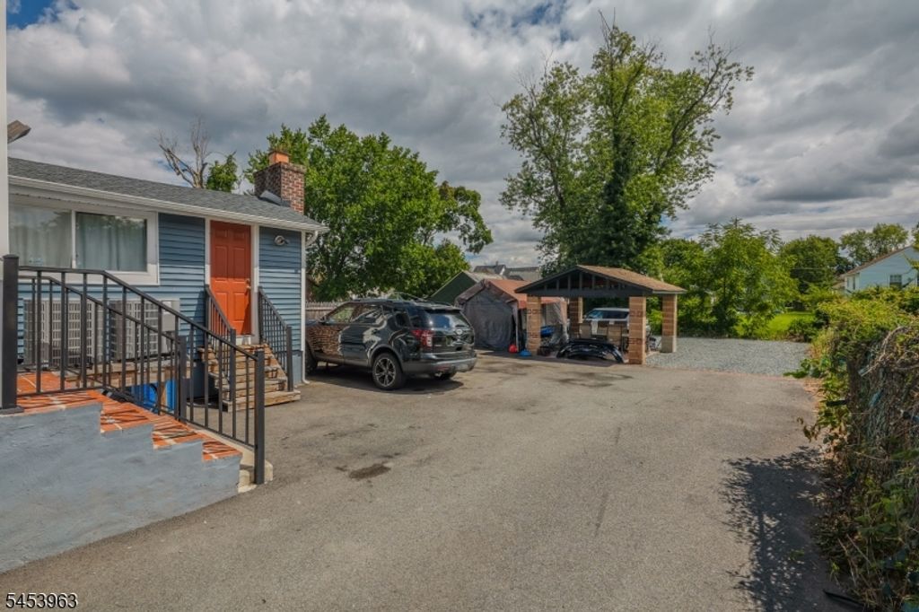 1126 E 2Nd St, Plainfield City, NJ 07062 — photo 3