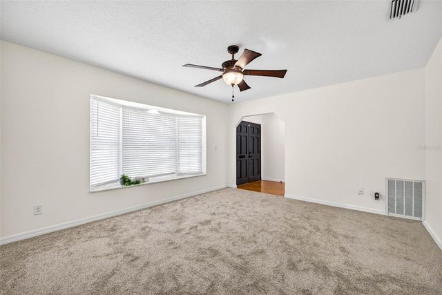 37121 MERIDIAN AVENUE, Dade City, FL 33525