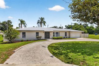 37121 MERIDIAN AVENUE, Dade City, FL 33525
