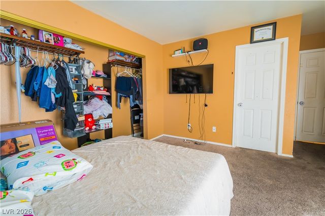 2124 Willowbury Drive B, Las Vegas, NV 89108