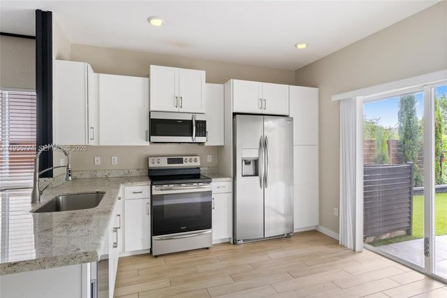 1921 SE 8th Pl, Homestead, FL 33034