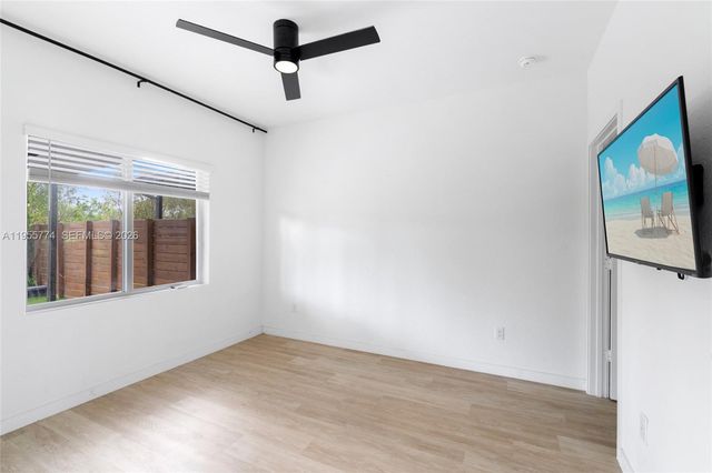 1921 SE 8th Pl, Homestead, FL 33034