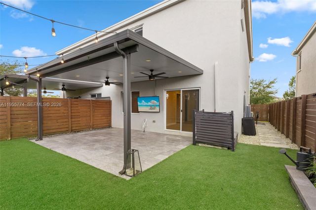 1921 SE 8th Pl, Homestead, FL 33034