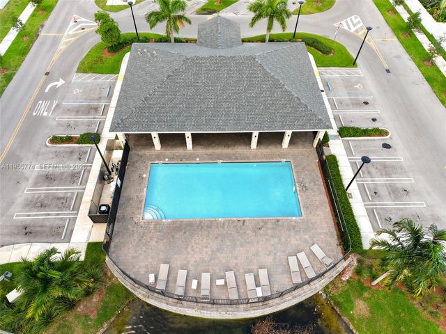 1921 SE 8th Pl, Homestead, FL 33034