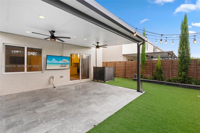 1921 SE 8th Pl, Homestead, FL 33034