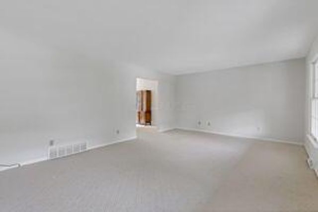 1755 Stonewall Drive, Newark, OH 43055