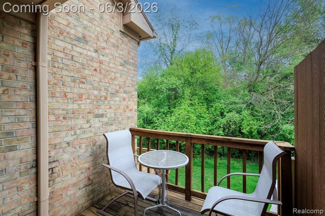 22010 River Ridge Trail, Farmington Hills, MI 48335