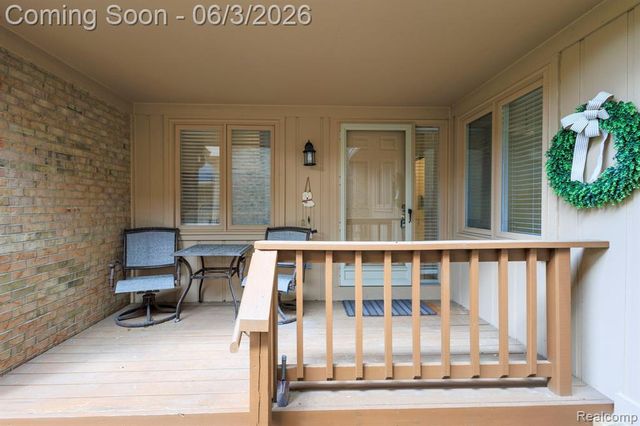 22010 River Ridge Trail, Farmington Hills, MI 48335