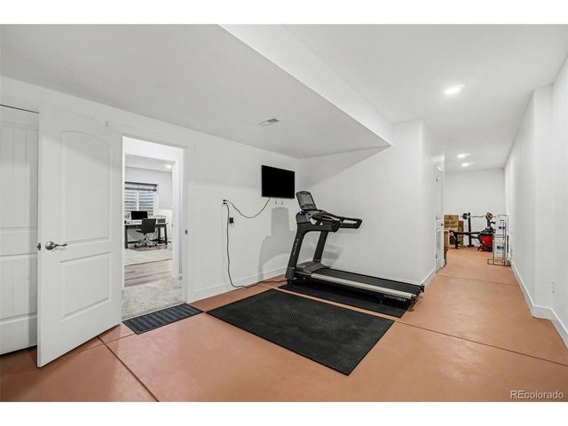 1409 Armstrong Dr, Longmont, CO 80504