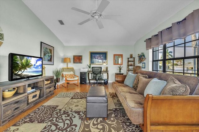 18694 MACGILL AVENUE, Port Charlotte, FL 33948