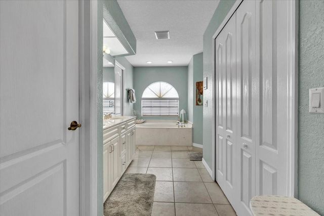 18694 MACGILL AVENUE, Port Charlotte, FL 33948