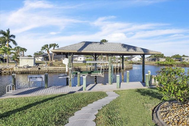 18694 MACGILL AVENUE, Port Charlotte, FL 33948