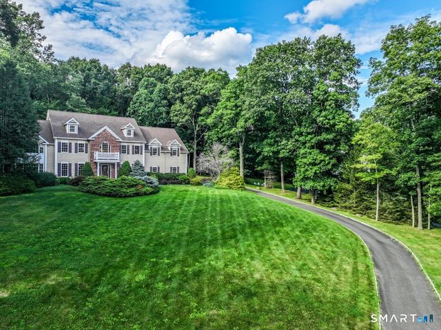 4 Mia Bella Drive, New Milford, CT 06776