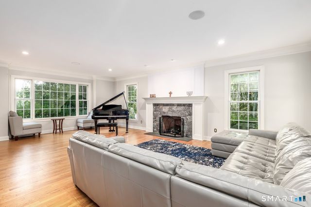 4 Mia Bella Drive, New Milford, CT 06776