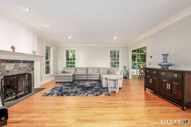4 Mia Bella Drive, New Milford, CT 06776