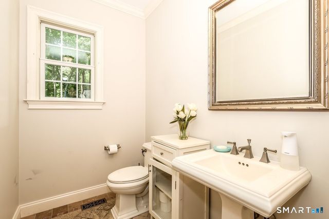 4 Mia Bella Drive, New Milford, CT 06776