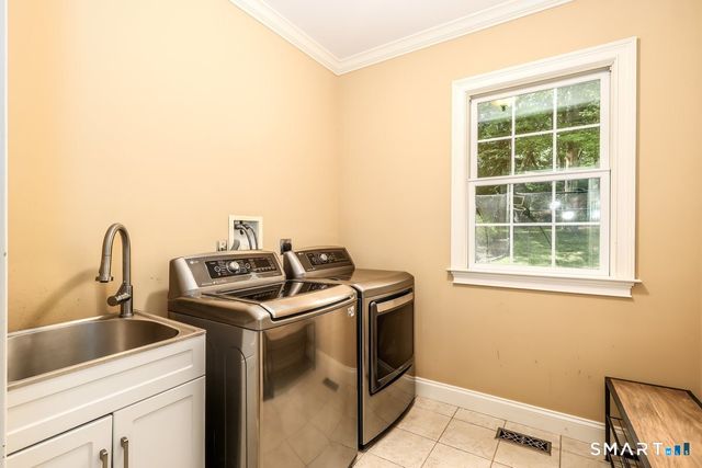 4 Mia Bella Drive, New Milford, CT 06776