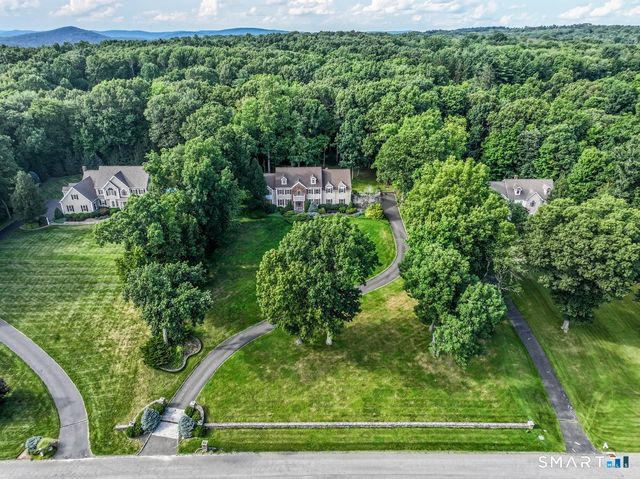 4 Mia Bella Drive, New Milford, CT 06776