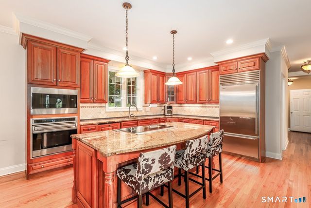 4 Mia Bella Drive, New Milford, CT 06776