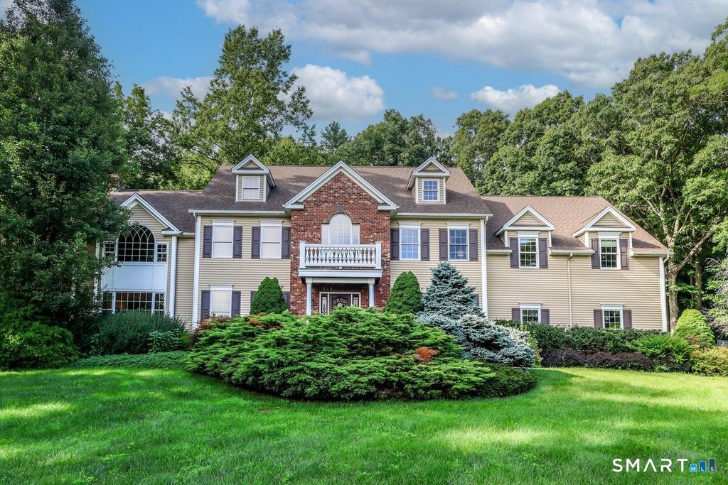4 Mia Bella Drive, New Milford, CT 06776
