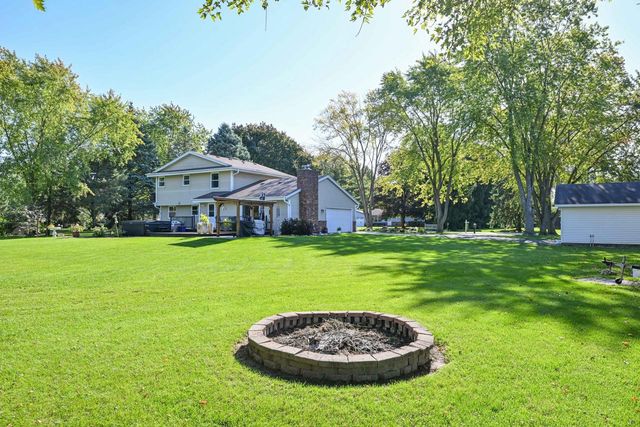 S70W22370 Sonoma WAY, Big Bend, WI 53103