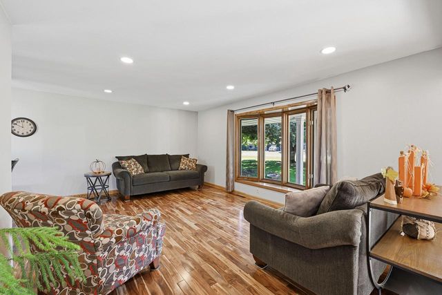 S70W22370 Sonoma WAY, Big Bend, WI 53103