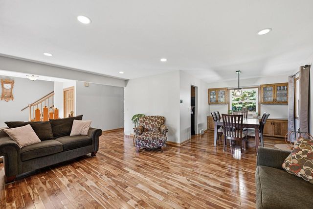 S70W22370 Sonoma WAY, Big Bend, WI 53103