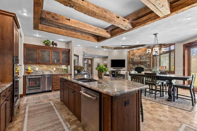 N3281 FEATHER RIDGE DRIVE, Appleton, WI 54913