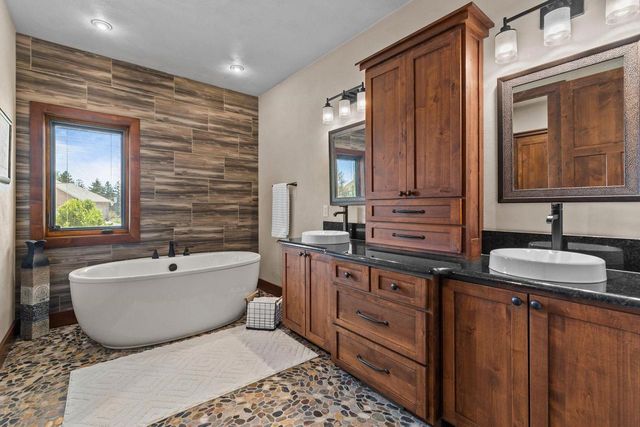 N3281 FEATHER RIDGE DRIVE, Appleton, WI 54913