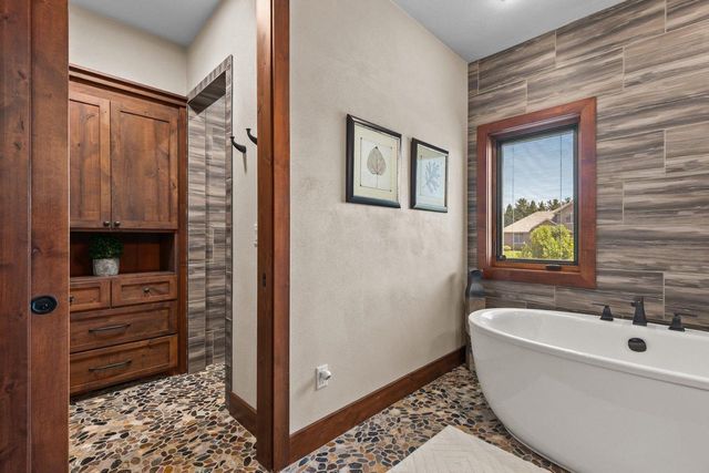 N3281 FEATHER RIDGE DRIVE, Appleton, WI 54913